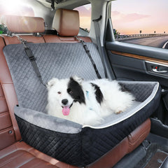 Vamtnner large dog car seat setup shows secure travel space for dogs up to 60 lbs