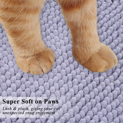 VIVAGLORY cat litter mat non-slip backing keeps mat in place during use