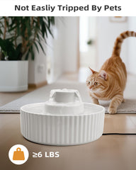 waatoos 360-degree drinking area lets pets sip from any side.
