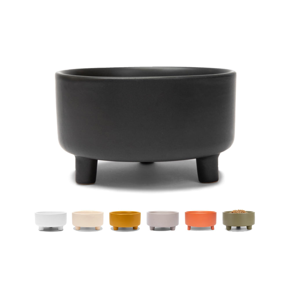 Waggo Uplift bowl small black front view demonstrates durable ceramic for daily meals