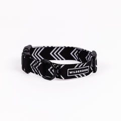 Wilderdog Ultralight Collar Orca closeup shows featherweight nylon and sturdy construction for daily wear.