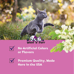 Woof 'n' Purr immune support pour action demonstrates quick administration.