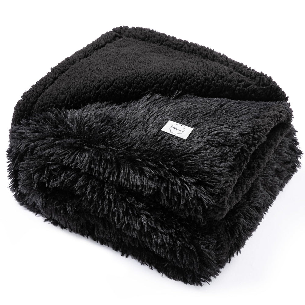 Wowchine black pet calming couch throw blanket top view shows cozy lounging for pets.