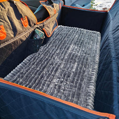 XFEXM soft furry surface increases pet comfort during trips