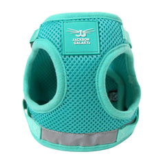 Your Cat Backpack Travel Cat Harness mesh-breathable-panel keeps the cat cool during walks.