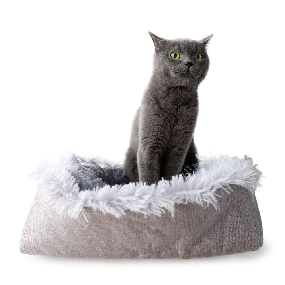 4CLAWS soft faux fur detail highlights comfort and style