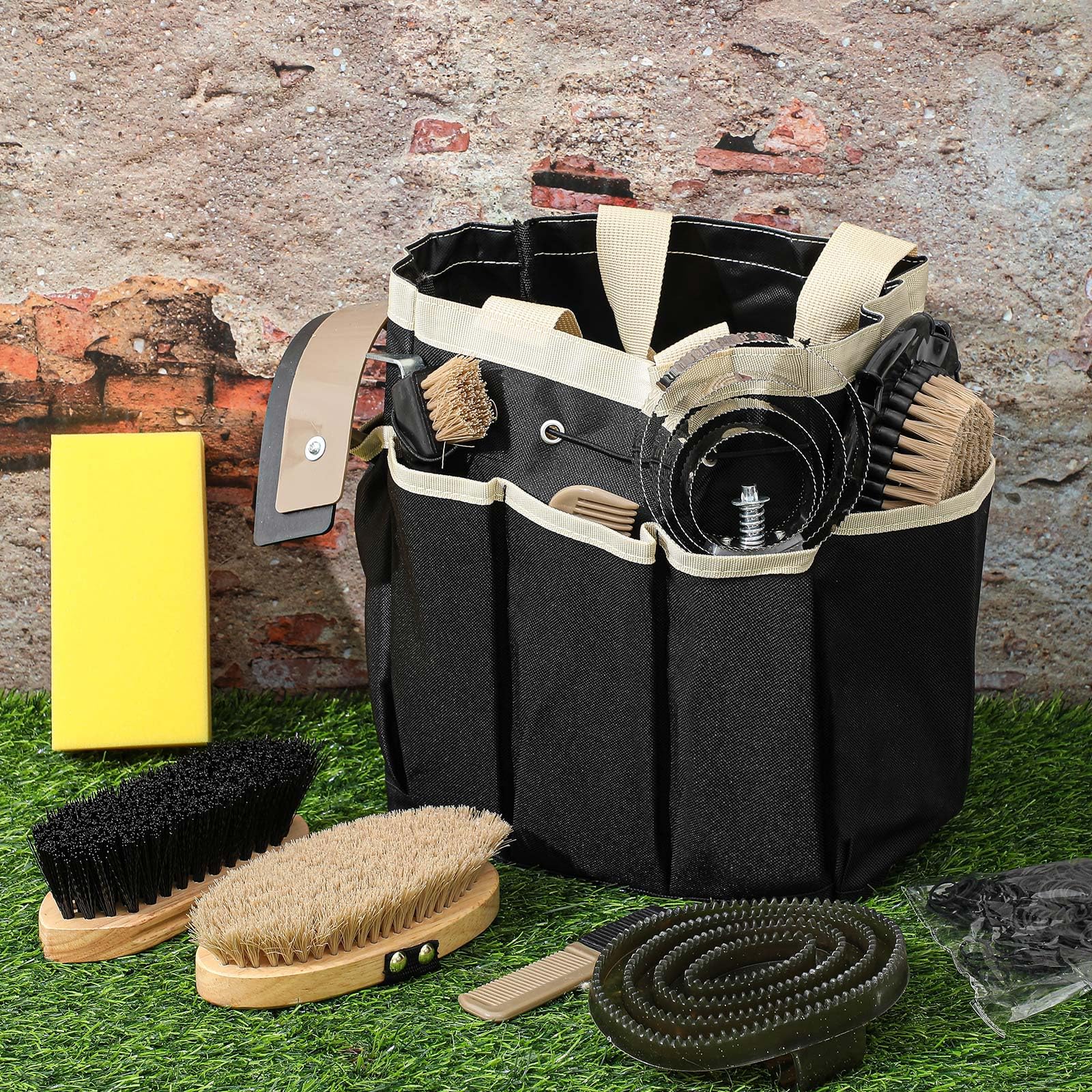 Abbylike soft brush provides comfortable brushing for sensitive areas.