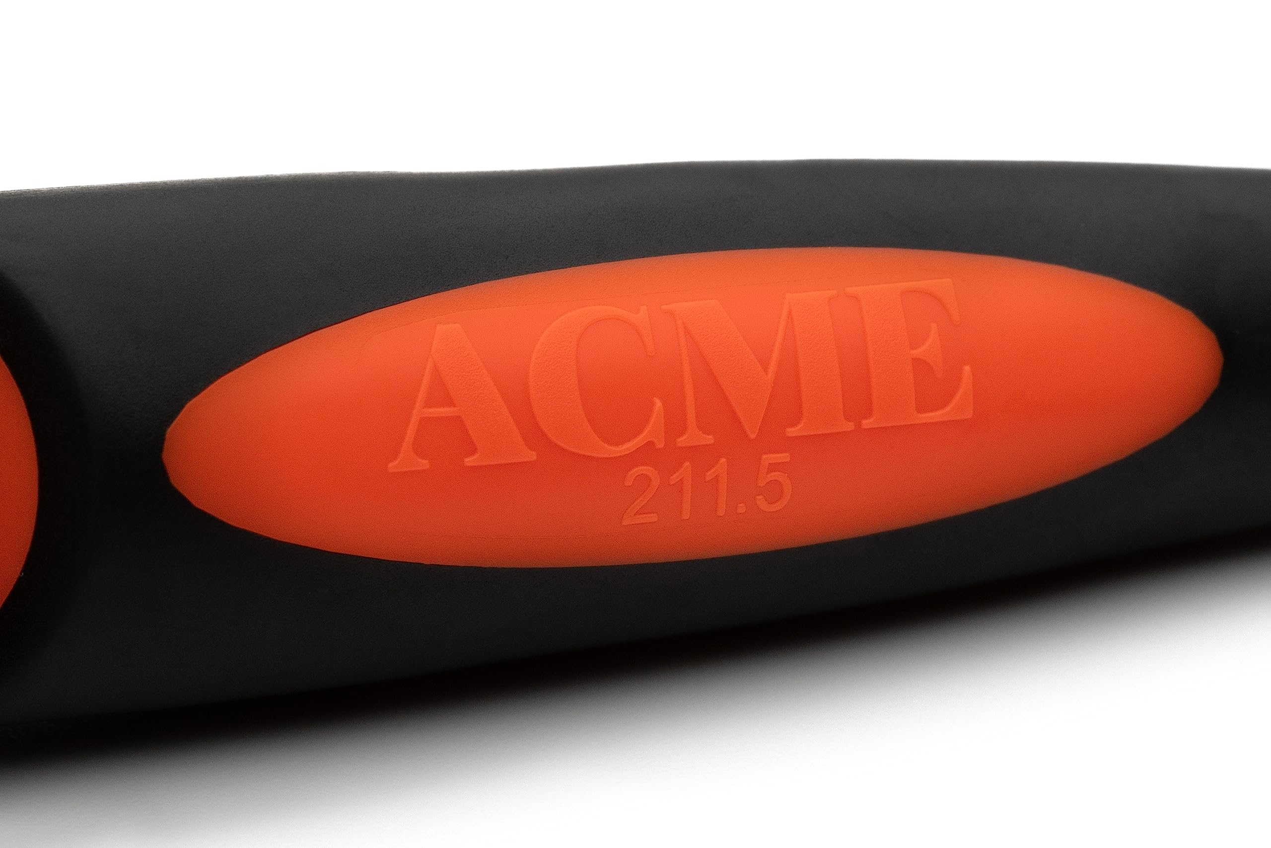 ACME Alpha 211.5 ergonomic grip close-up highlighting comfortable mouth handling.
