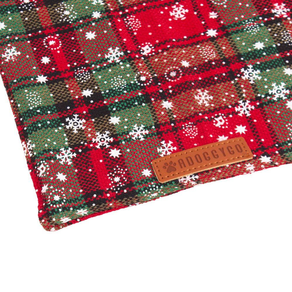 ADOGGYGO bandana con cuadros, estilo festivo sin sacrificar comodidad.
