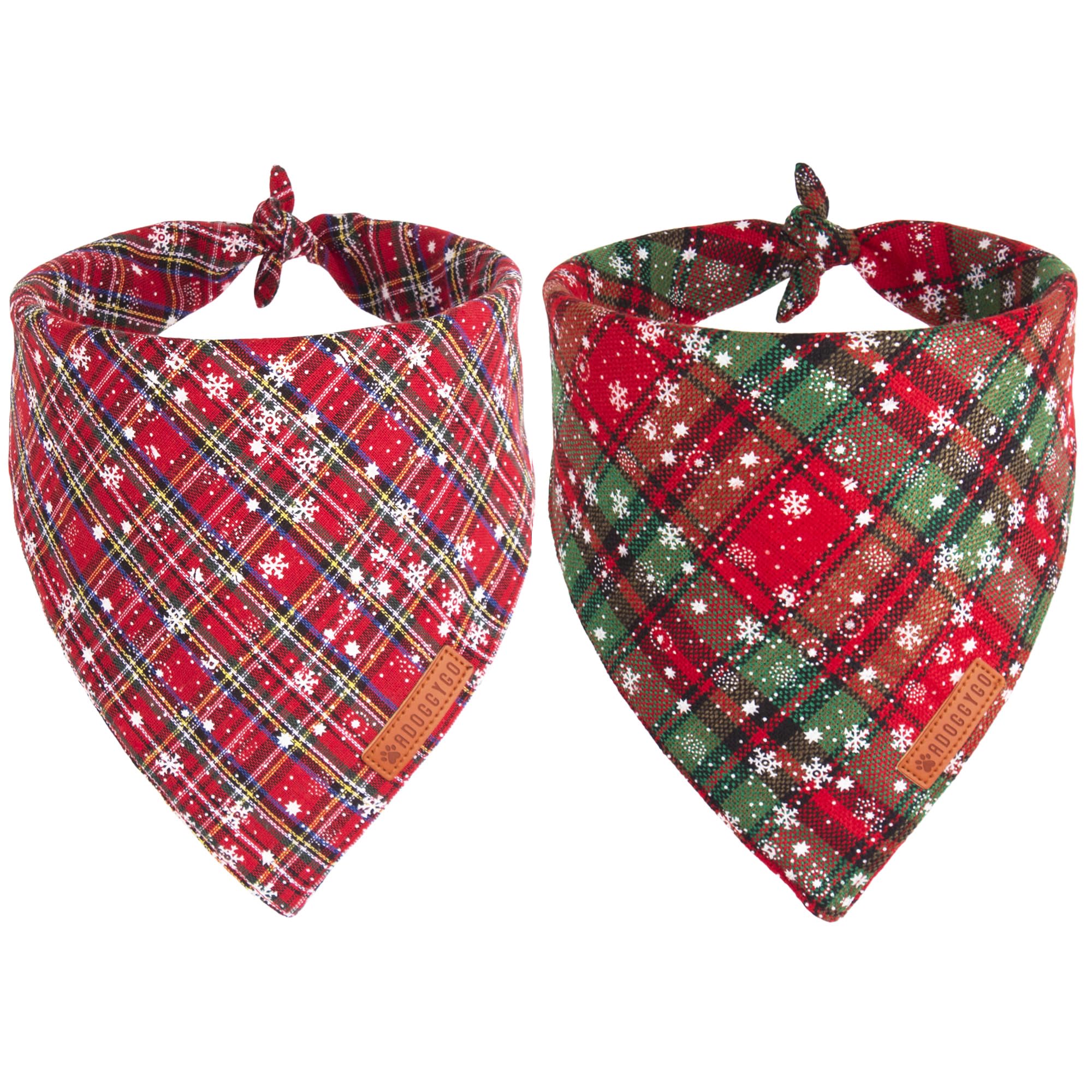 ADOGGYGO bandana navideña para perro en cuadros rojos con copos, ideal para fiestas.