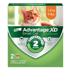Advantage XD small-cat-neck-application shows quick, easy spot-on protection for kittens.
