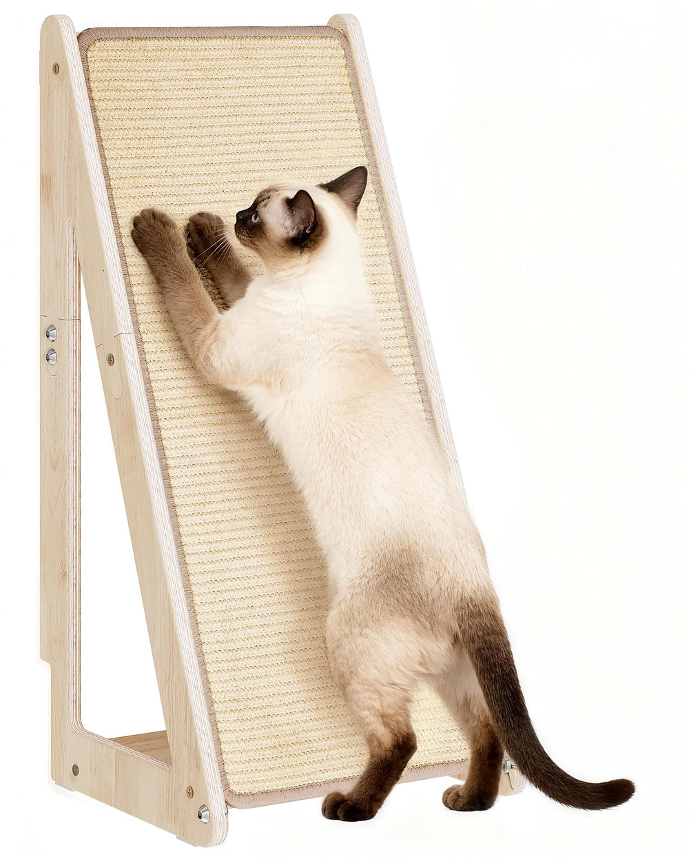 Aechonow durable sisal surface withstands long-term scratching from larger cats