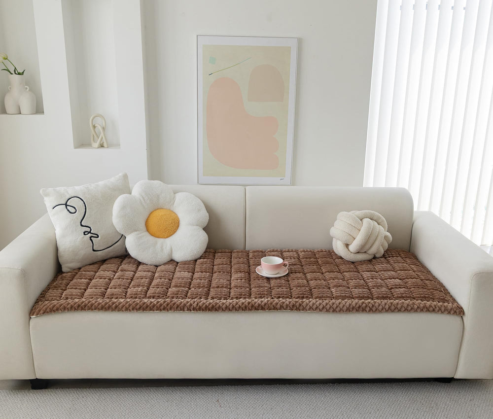 AEEISHOMEREFORM gift-ready cover adding warmth to homes with pets