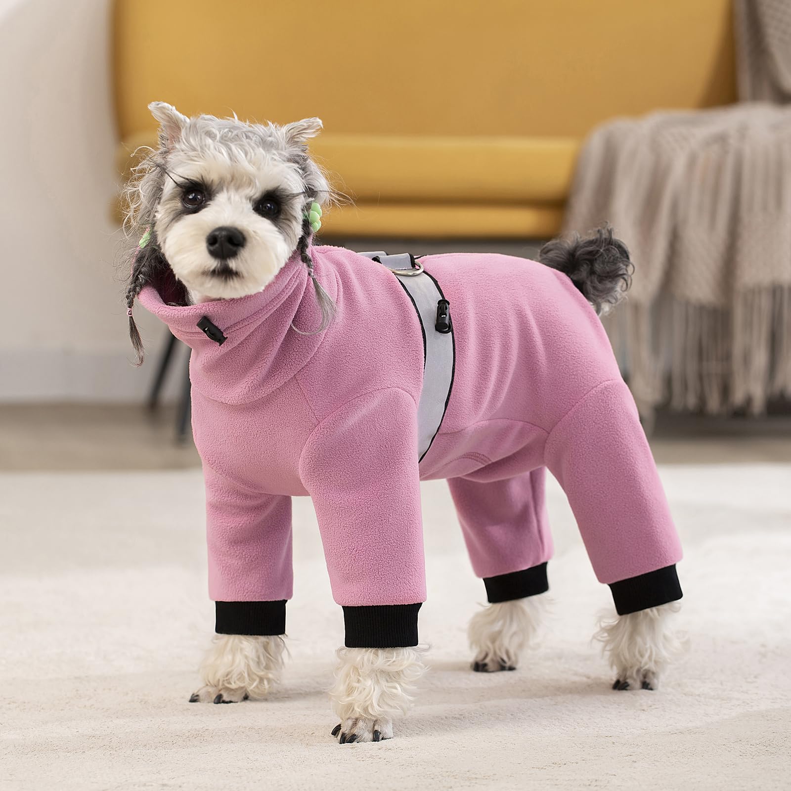 AITOLI back-zip warmer coat is easy to put on and take off