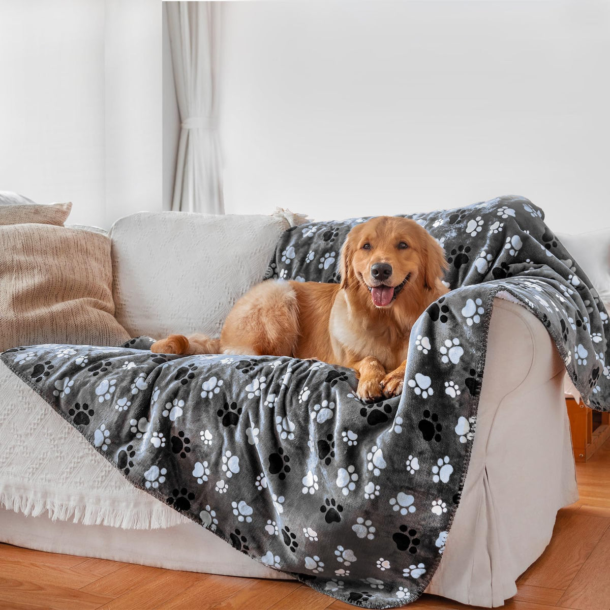 AIWEK waterproof pet blanket pattern-printing close-up demonstrates stylish protection for furniture.