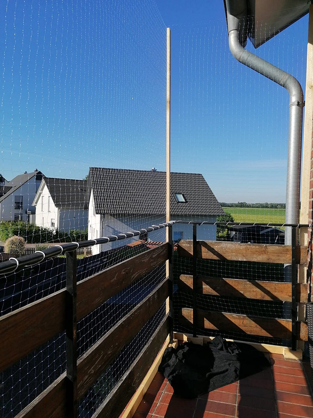 AIYGO cat balcony netting durable mesh designed for long-lasting balcony safety