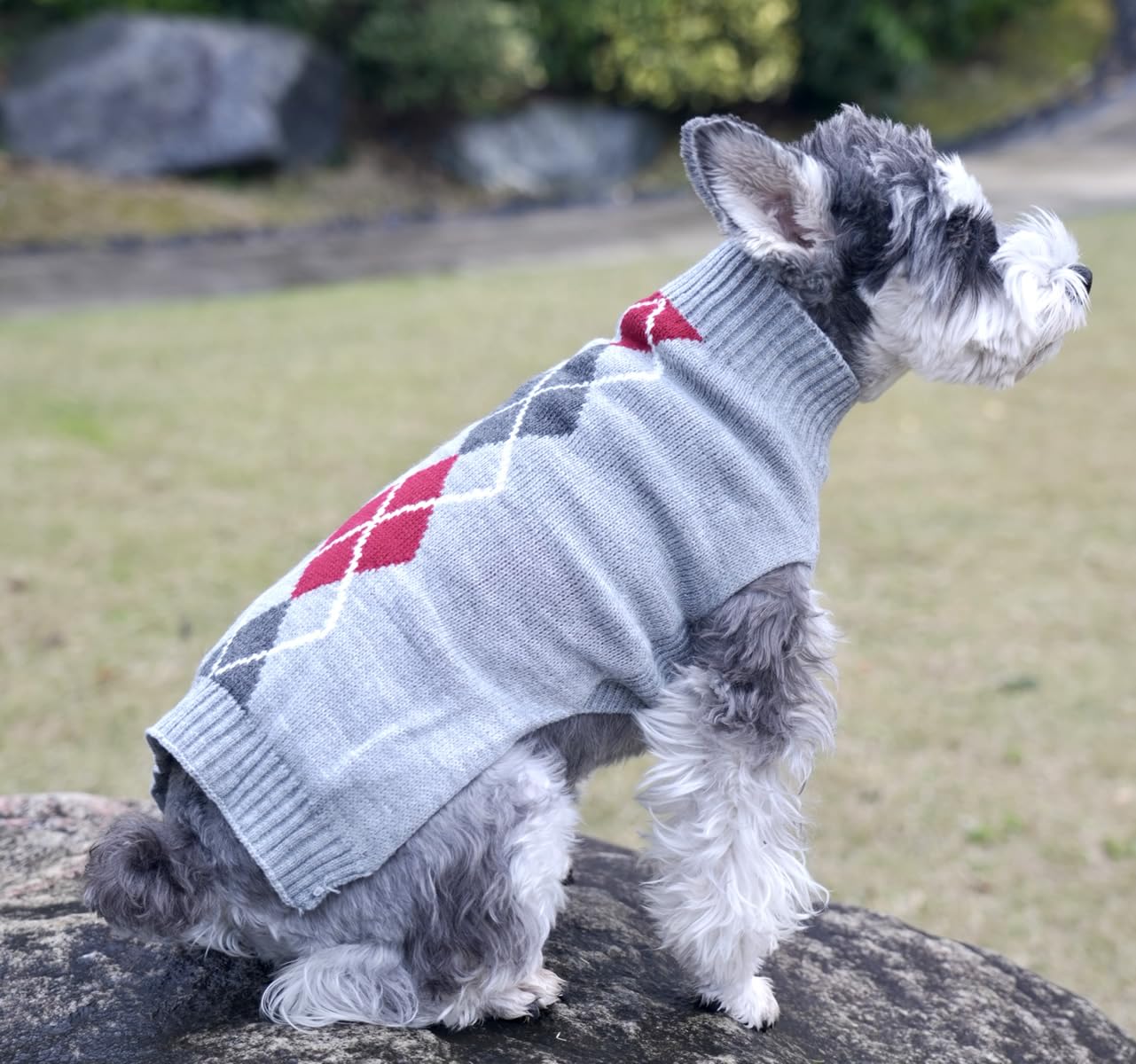 Alemon Grey Argyle Knit Pet Sweater fabric close-up reveals soft, breathable acrylic texture.
