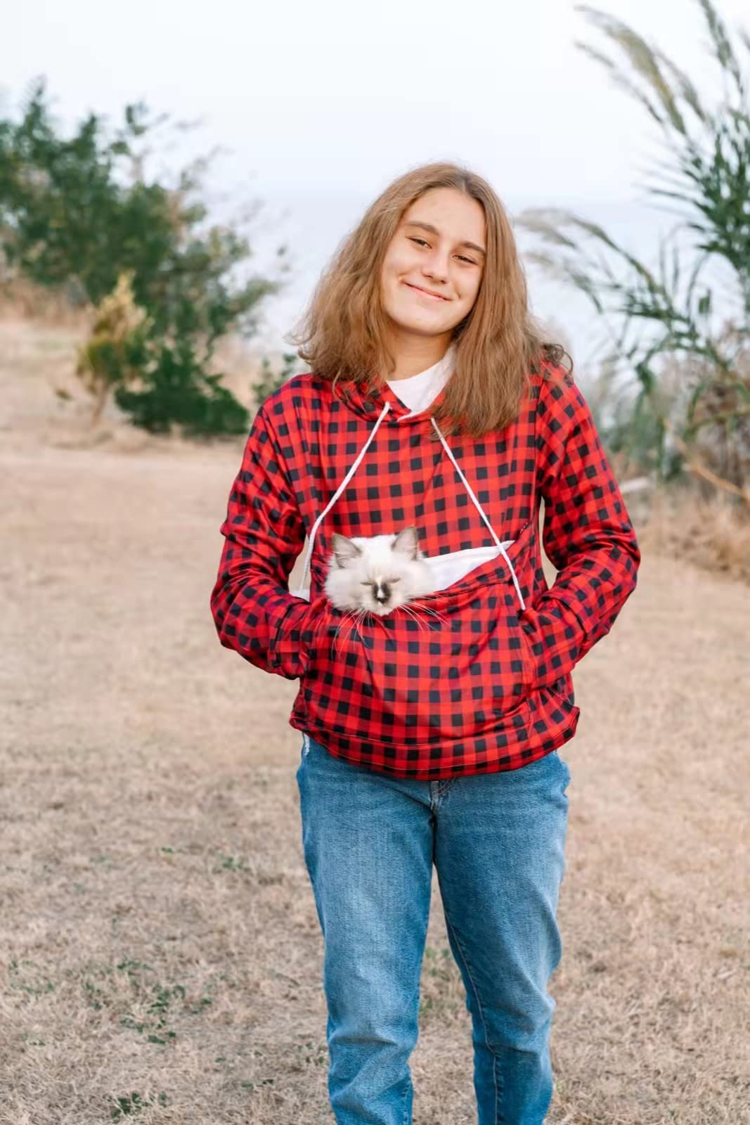 ALYC Pet Pouch Hoodie removable liner highlights easy cleaning and maintenance.