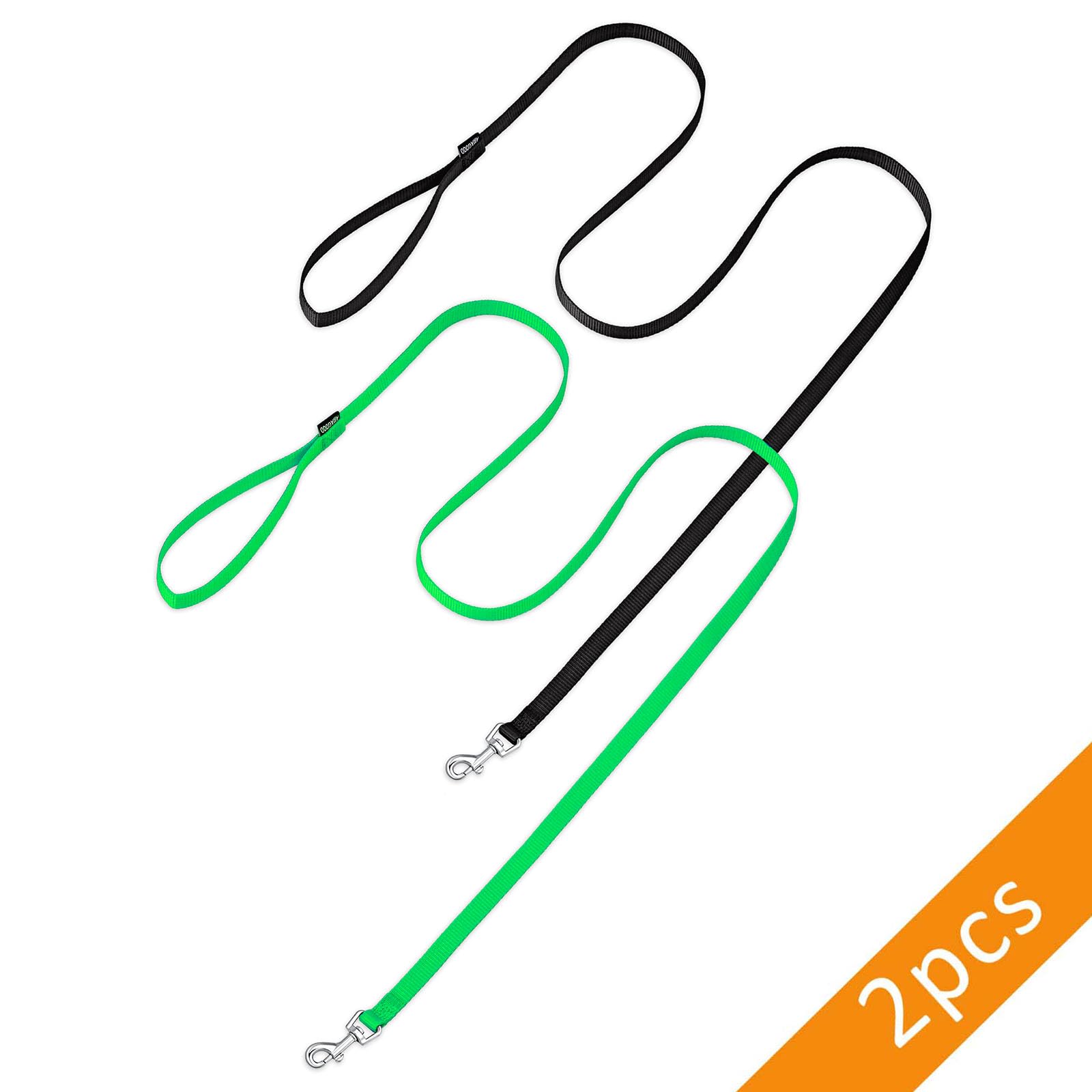 AMAGOOD easy-on/off hook leash for quick securing during walks.