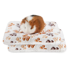 Amakunft Guinea Pig Bed Mat Setup shows cozy resting space for small pets.