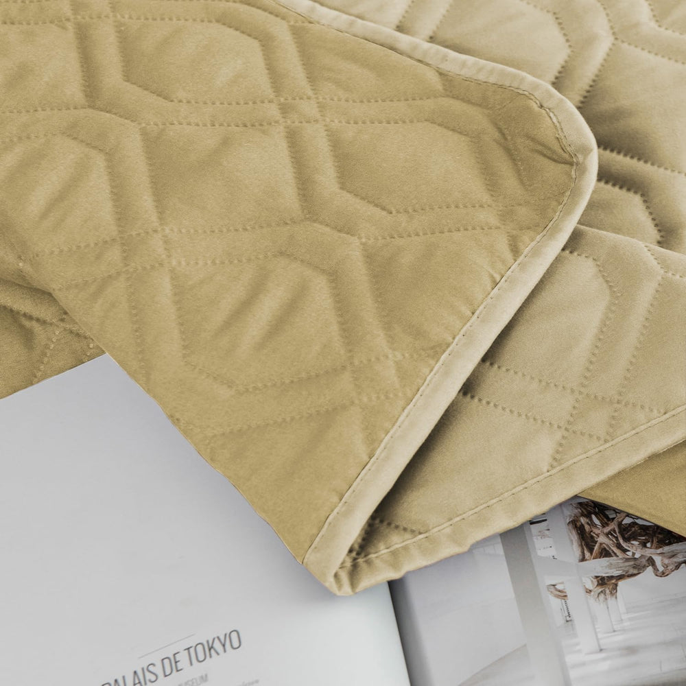 Ameritex machine-washable cover allows quick, hassle-free cleaning.