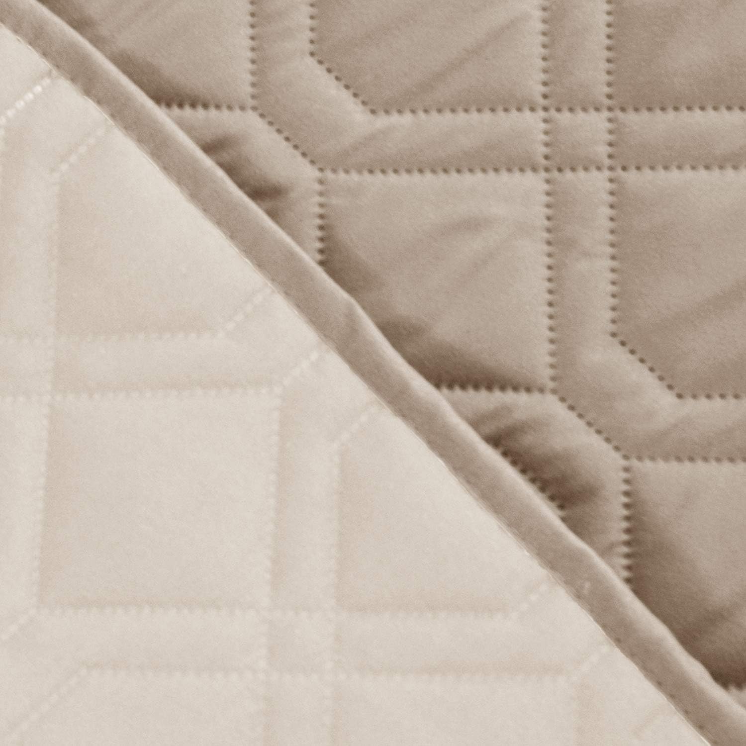 Ameritex reversible two-color design offers two looks in one