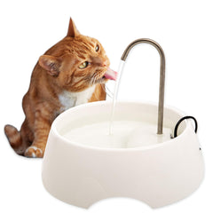 Amicus Aqua MINI fountain front view showing compact design for easy pet hydration.
