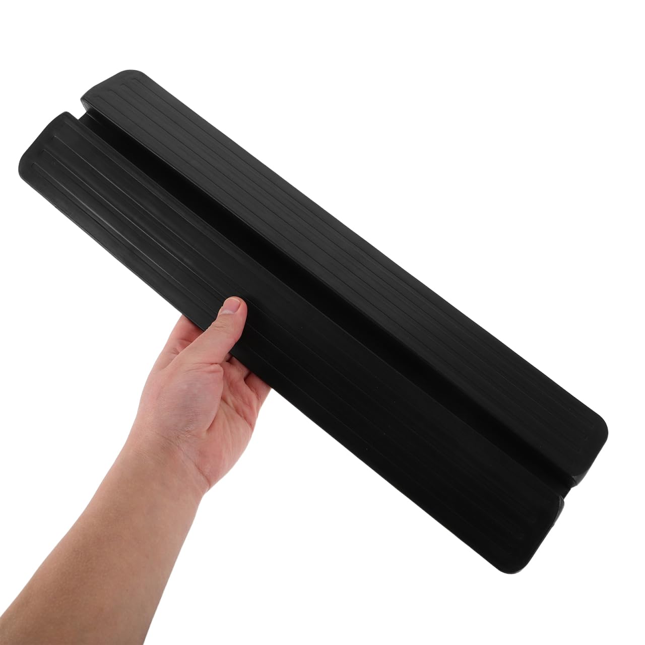 Amosfun foot pedal design enables quick gate adjustments for parents.