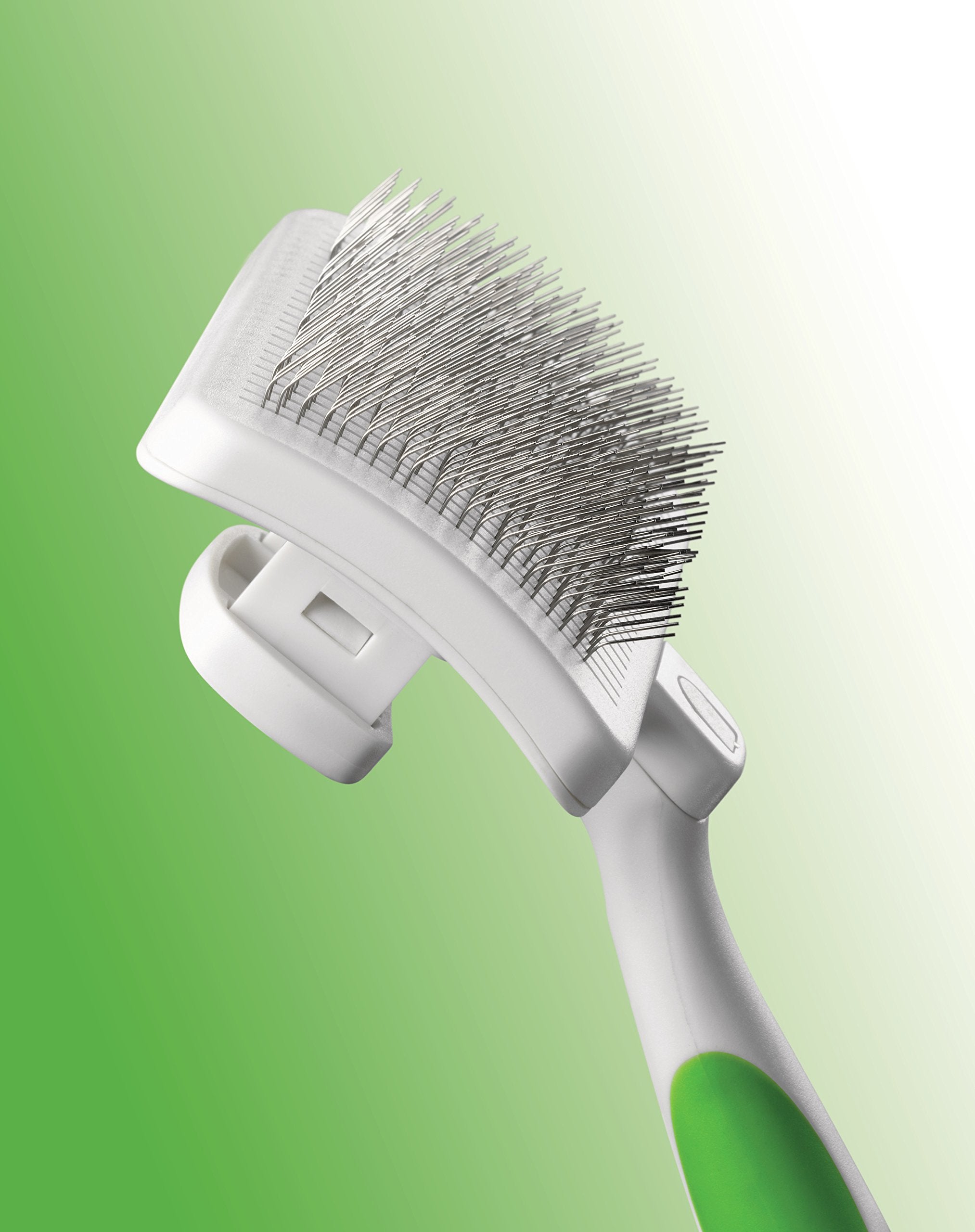 Andis anti-slip handle design image highlights safe, comfortable grooming sessions.