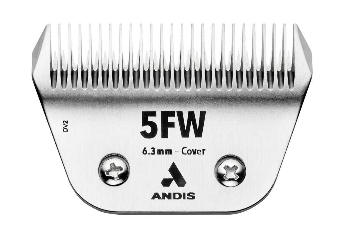 Andis ceramicEDGE 5FW close-up shows its 31-tooth ceramic cutter for a smooth finish.