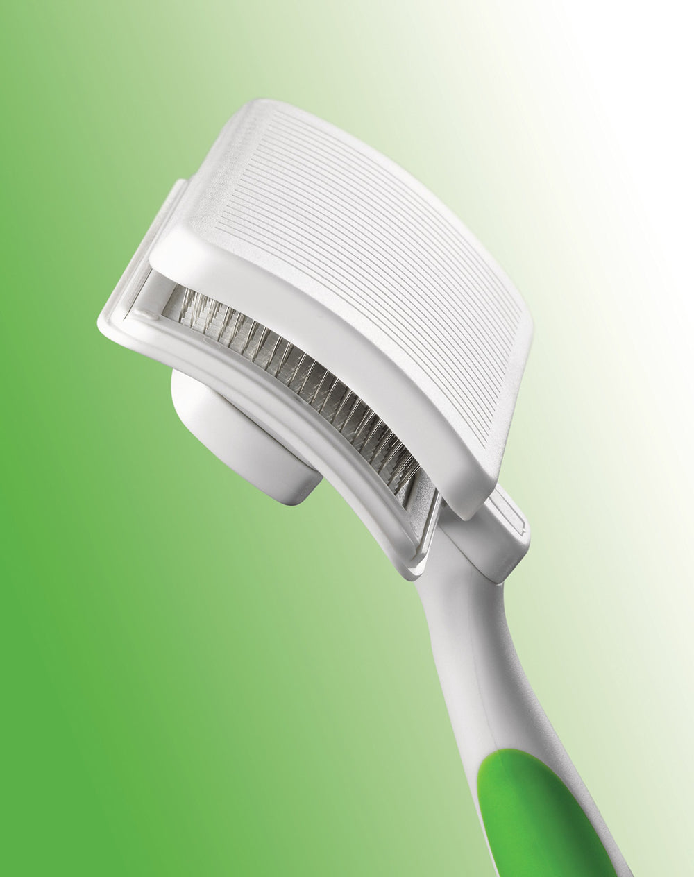 Andis shedding reduction up to 90 percent image emphasizes potential hair shedding decrease.