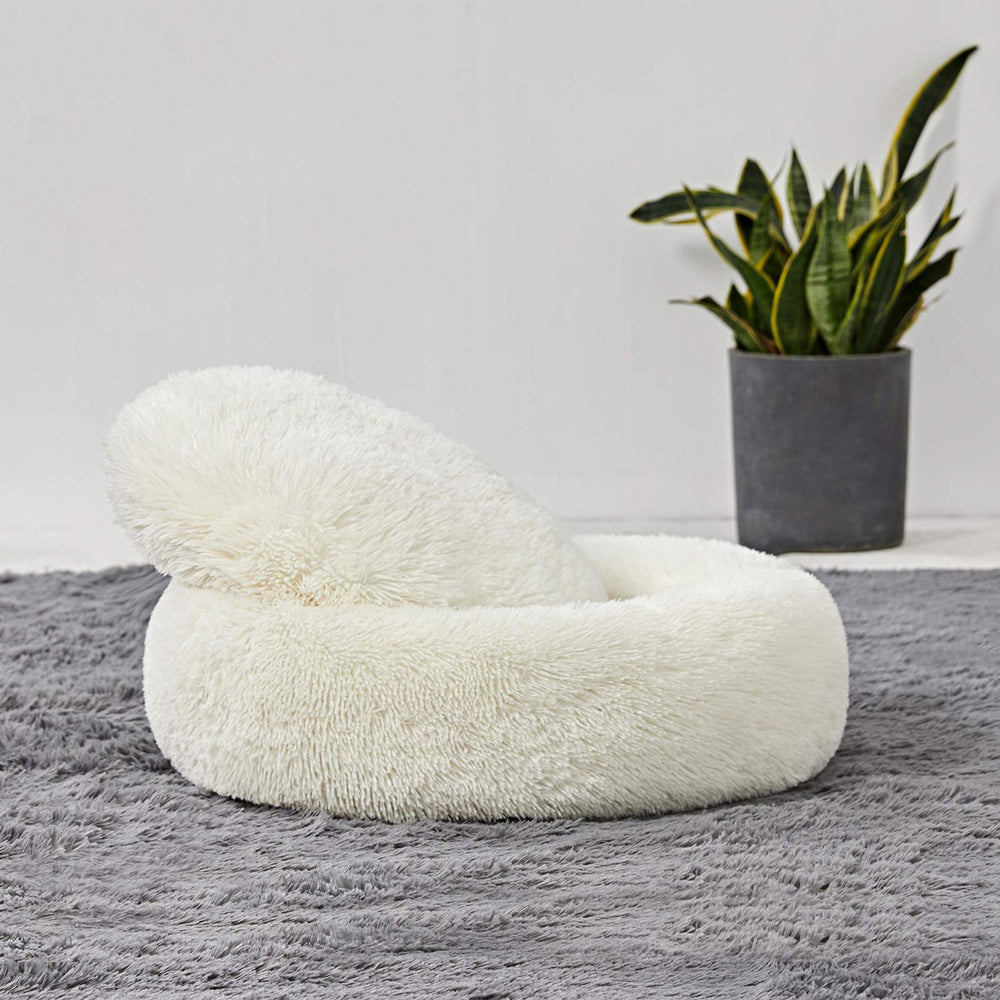 ANWA Round Bed supports comfortable sleep for small breeds like beagle or corgi.