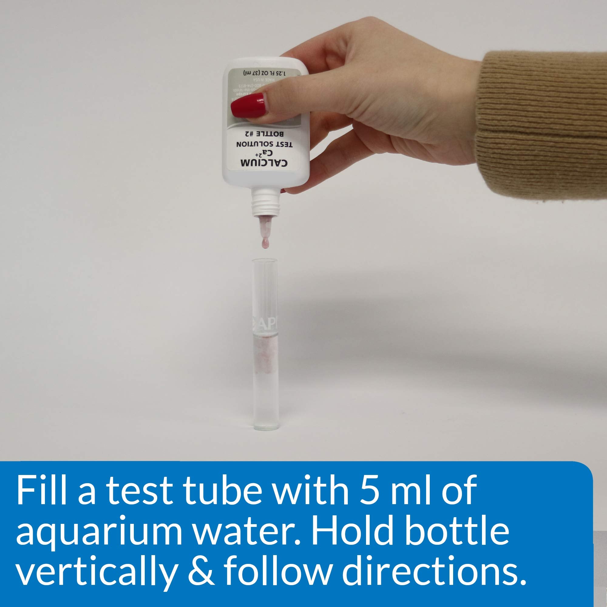 API Freshwater Master Test Kit holding tray keeps testing organized.