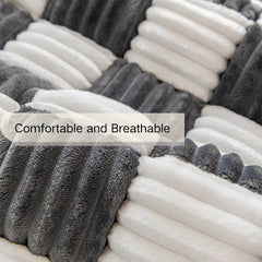 Arcoxiuxiu non-slip backing keeps cover in place during play