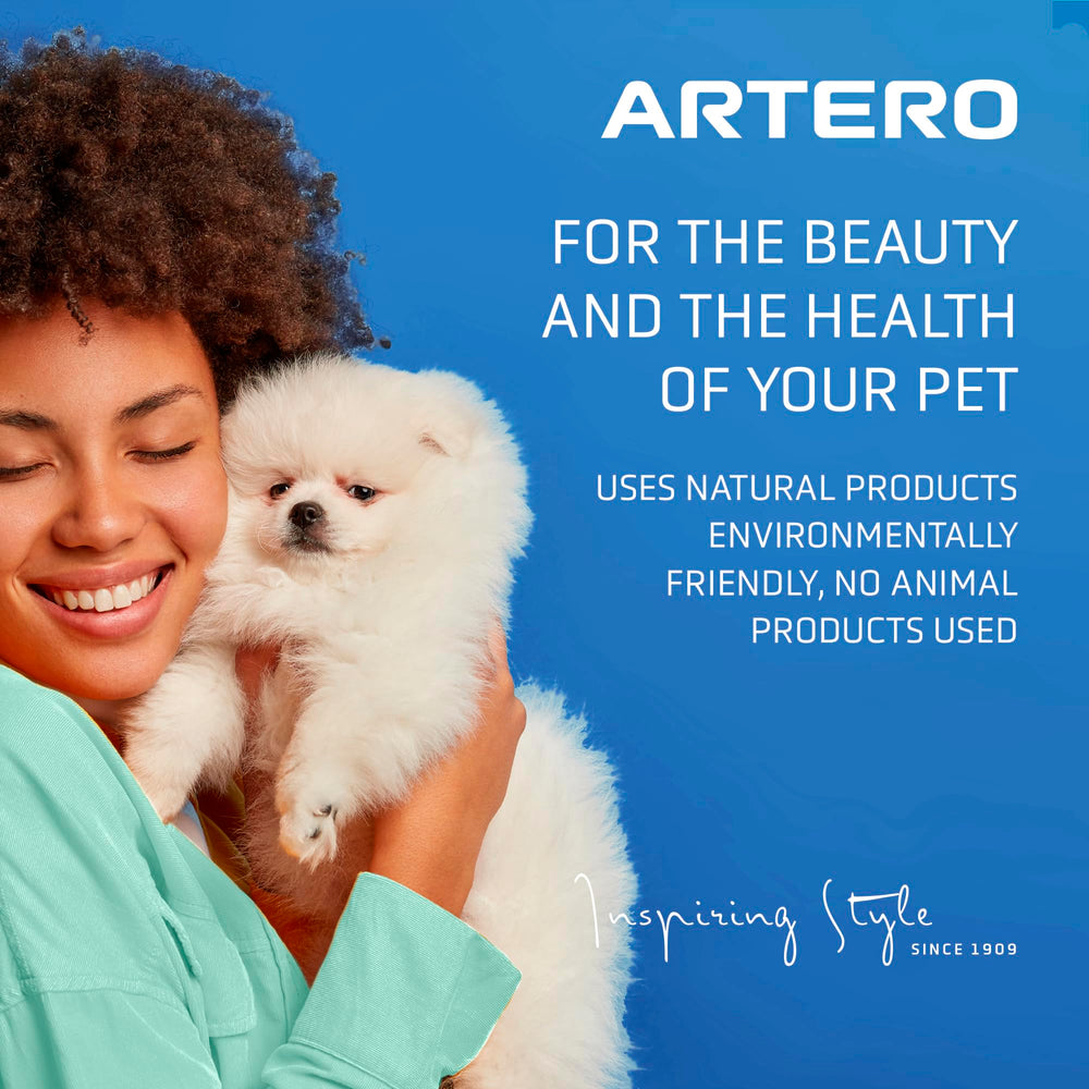 Artero Auriclean plucking process captures straightforward removal of excess hair.