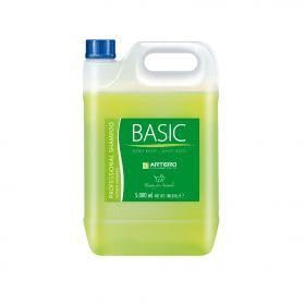 Artero Basic Shampoo used on cats during bath time for comfortable grooming and hydration.