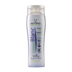 Artero Blanc bottle pour demonstrates easy application and color-brightening benefit.