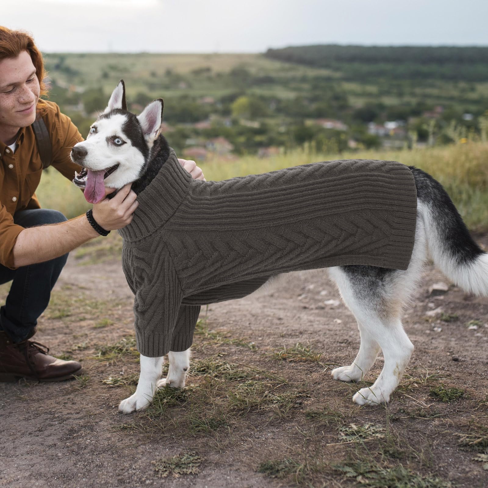 ASENKU easy-on-off design speeds dressing for pets.