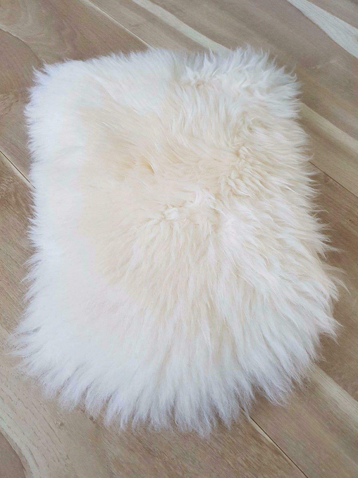 Asuprui pet bed mat wool fur closeup shows fluffy, breathable texture for cozy naps.