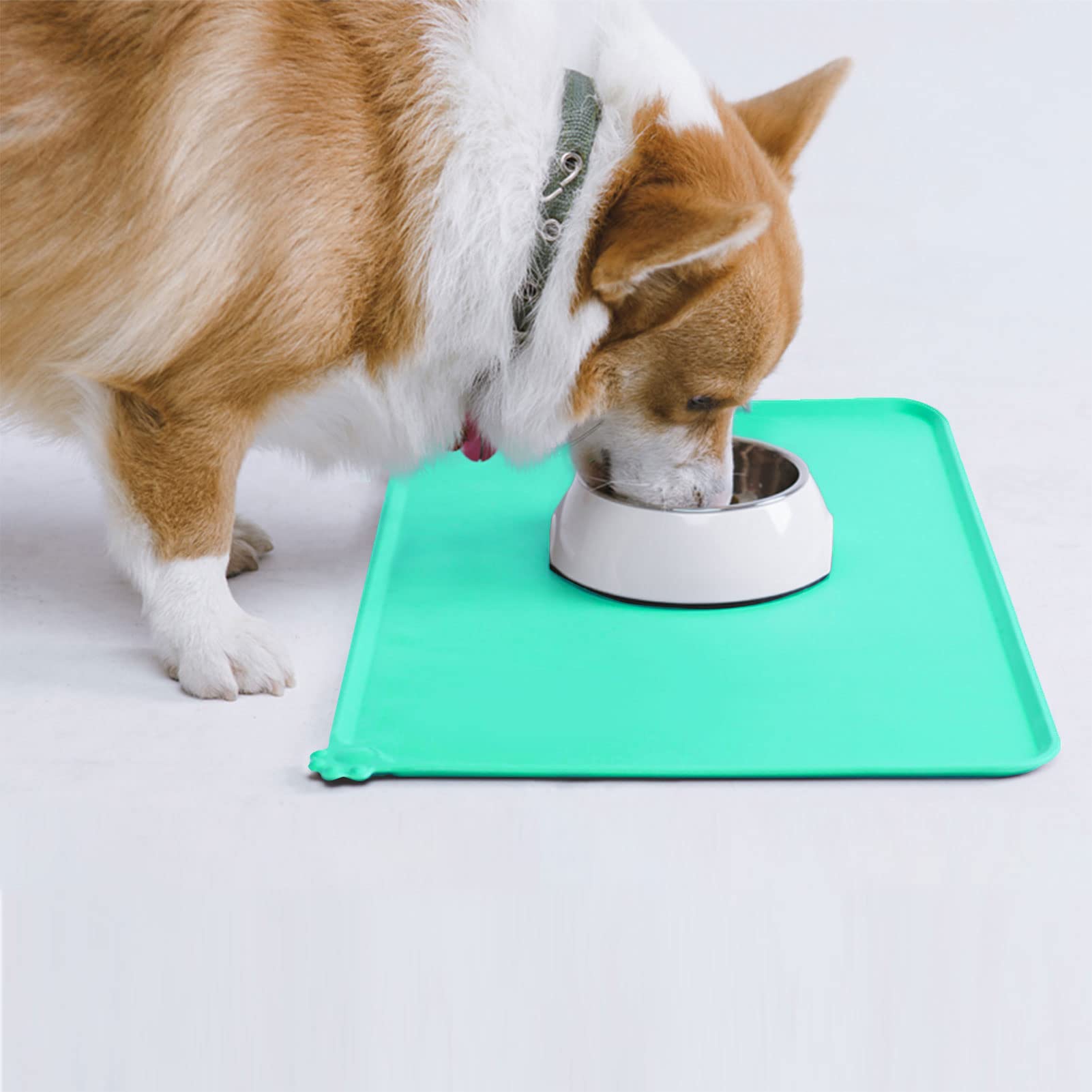 AUDWUD silicone mat in kitchen or feeding area protects floors from spills