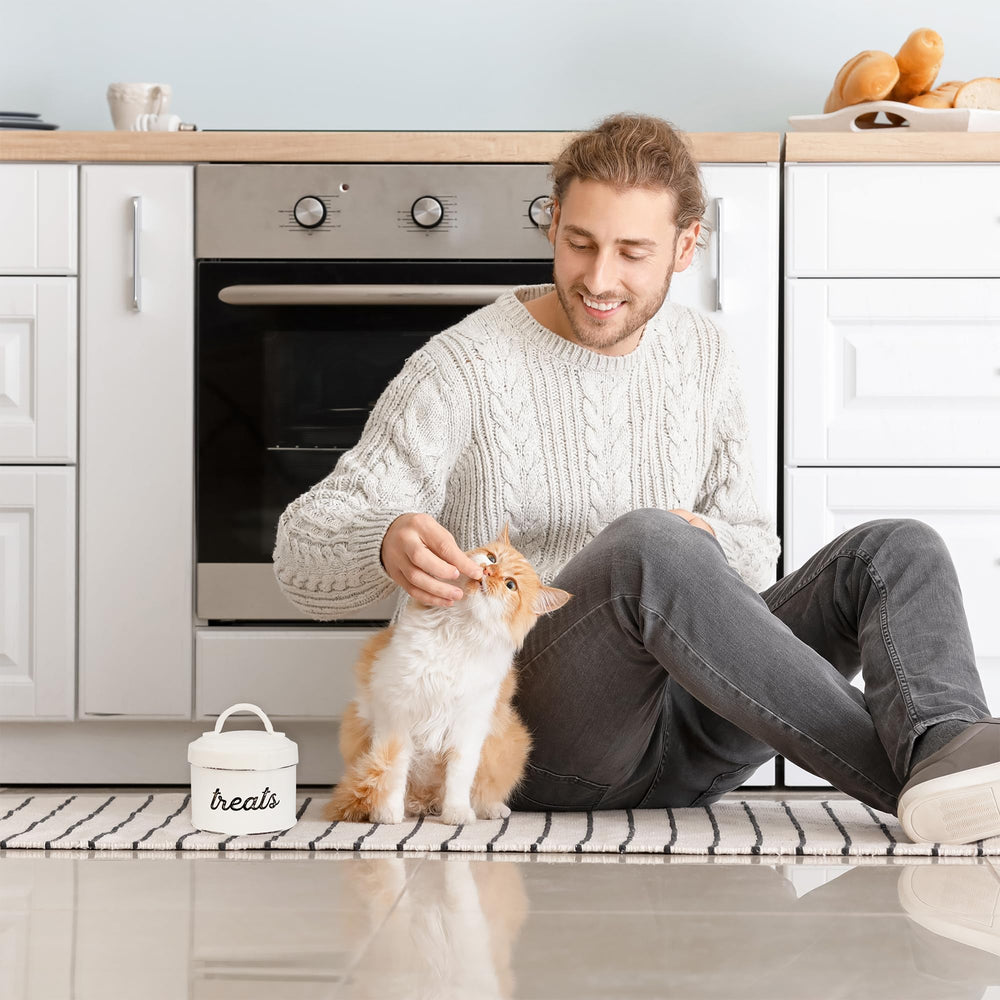 AuldHome cat treat container top lid highlights airtight design.