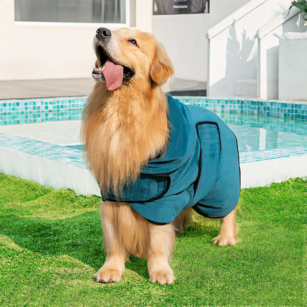 Avont dog bathrobe after-bath drying keeps space clean and dog comfortable.