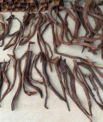AWXZOM driftwood ready-to-use after boiling and soaking removes tannins.
