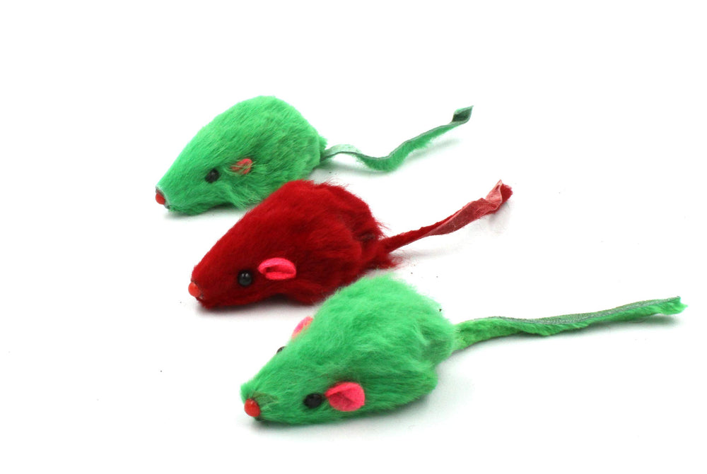 AXEL PETS interactive cat toy mice in action—promotes active play