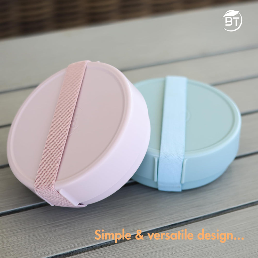 Barkin' Trails portable light-weight bowls are convenient for on-the-go feeding.