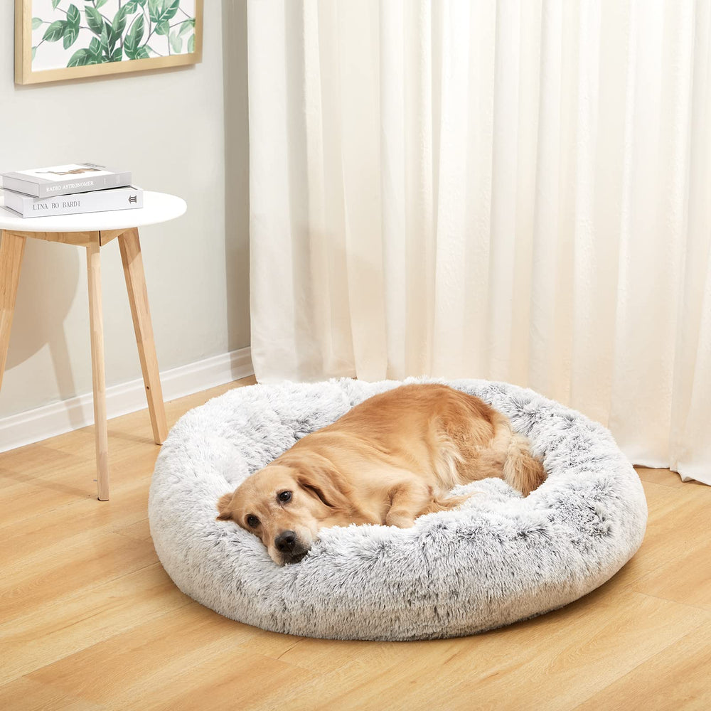 Bedfolks Calming Donut Bed plush fabric close-up emphasizes warmth and comfort for peaceful naps