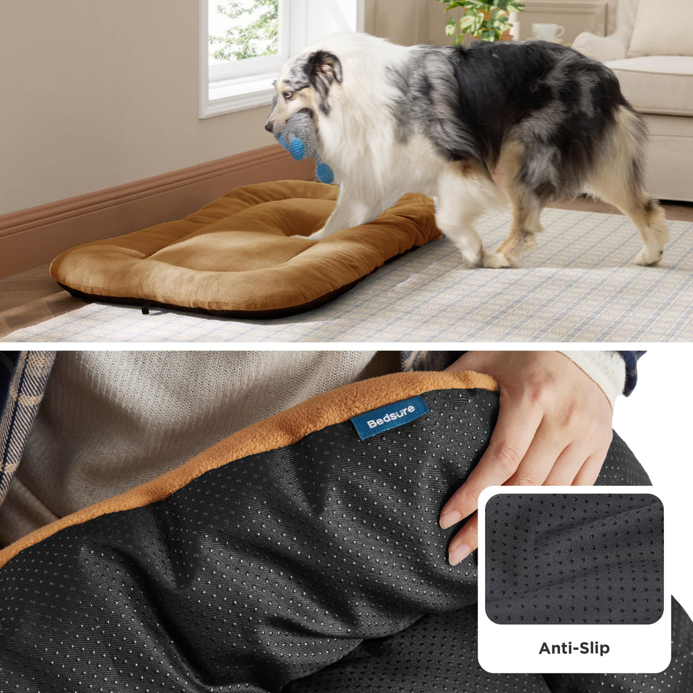 Bedsure cama-plana-para-perro-pequeno, uso versátil en jaula o suelo.