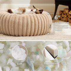 Bedsure cat bed faux fur texture close-up highlights plush warmth for autumn evenings.