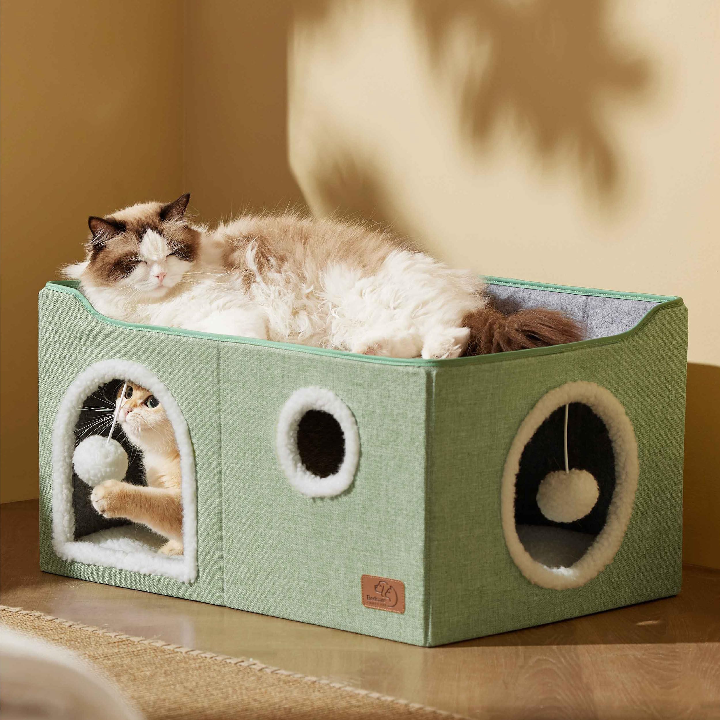 Bedsure cat bed foldable design for easy storage or travel.