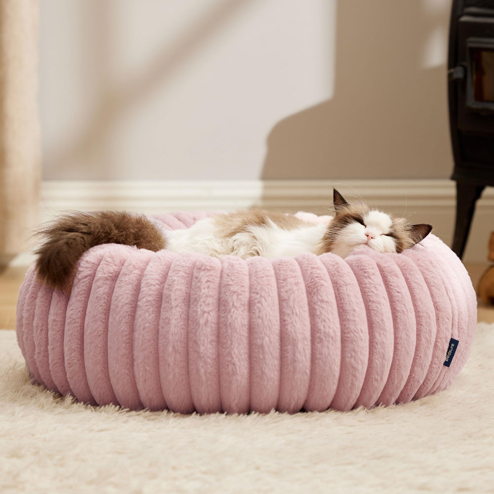 Bedsure cat bed-winter-cozy creates a safe winter retreat for nap time.